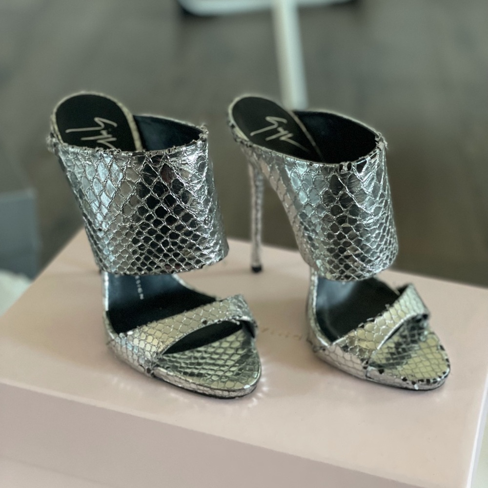 Metallic Giuseppe Mule